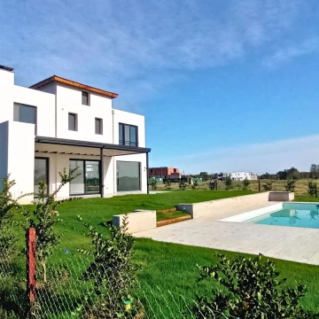Casa en venta a estrenar. Pilara, Tilbury Sur
