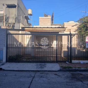 Venta casa 3 ambientes villa sarmiento