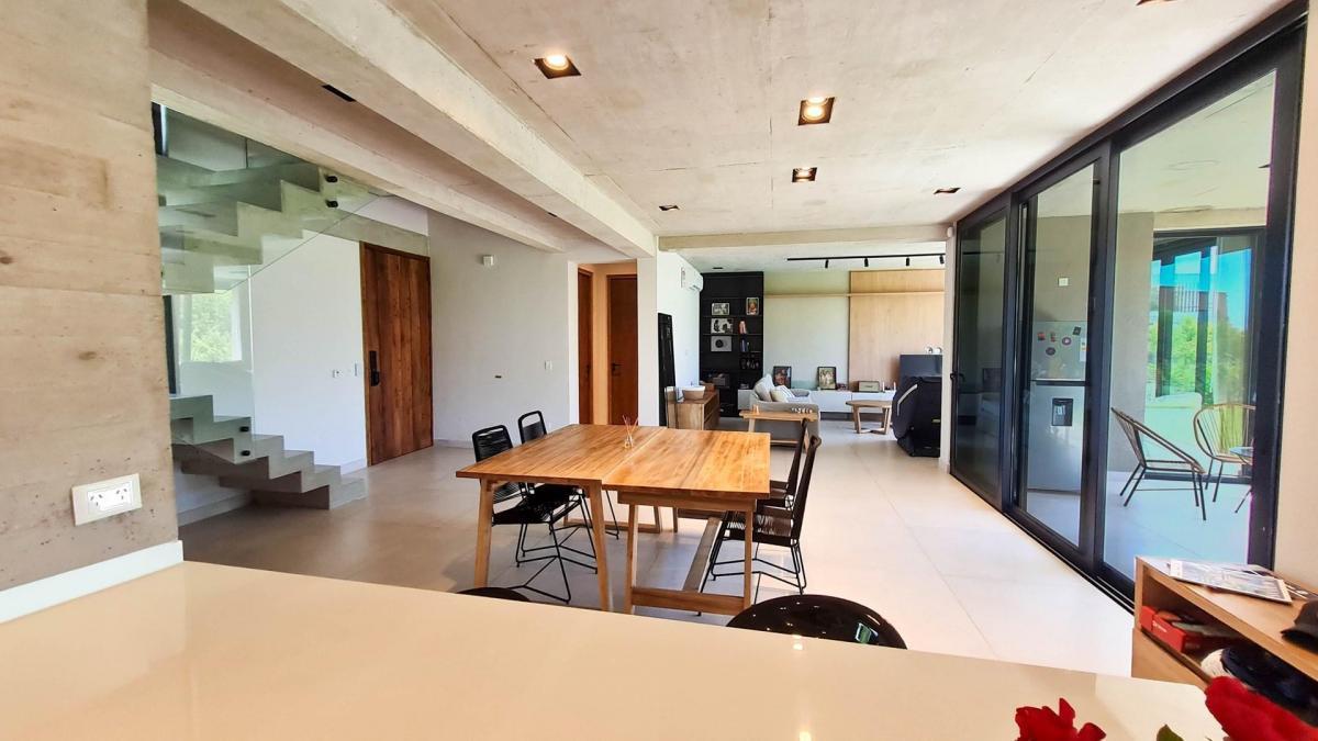 Casa en Ceibos, Puertos del Lago - Diseño Piscina y Full Equipamiento. - 4