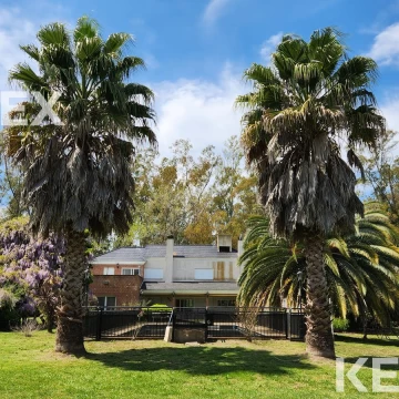 VENTA CASA CAMPOS DE ROCA  4 DORMITORIOS