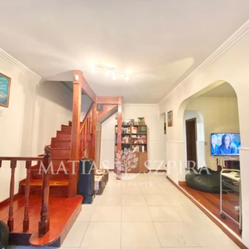 Chalet de categoría con piscina, parque y jacuzzi