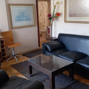 Departamento en venta 2 ambientes y escritorio al frente con cochera en RETIRO