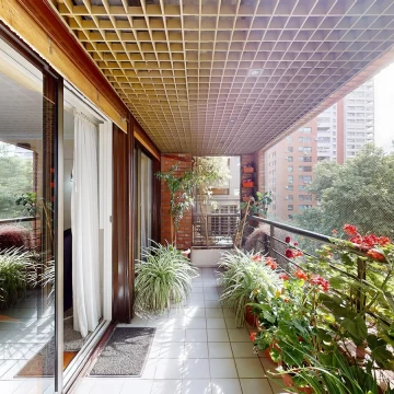 Venta Departamento 4 ambientes Piso - Dependencia - Balcón Aterrazado - 2 cocheras Belgrano