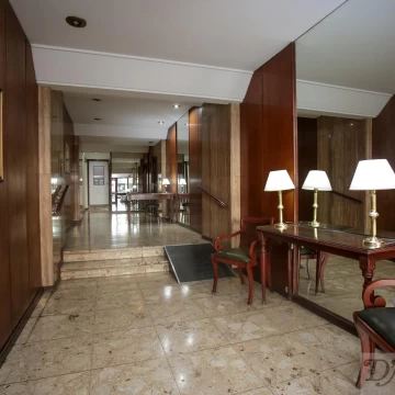 Amplio 2 Ambientes con Cocina Independiente y Comedor Diario