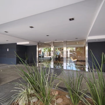 Departamento 4 ambientes con cochera, en venta, en Villa Luro. CABA.