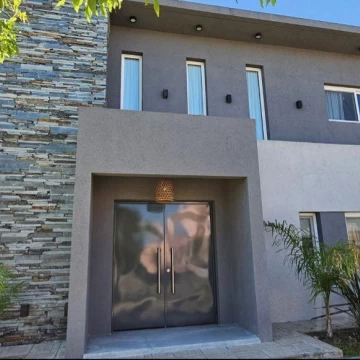 Casa 6 amb en Alquiler temporario en San Rafael, Villanueva