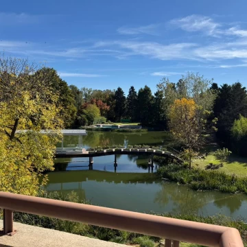 Venta de Departamento 3 ambientes con balcón y parrilla en Villa del Lago Pilar centro
