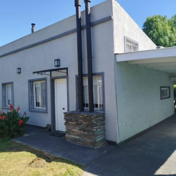 Casa en venta 3 ambientes barrio pelegrini en pilar