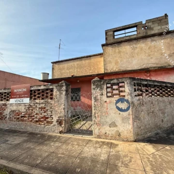 Casa en venta de 4 ambientes con jardín y terraza - Villa Bonich