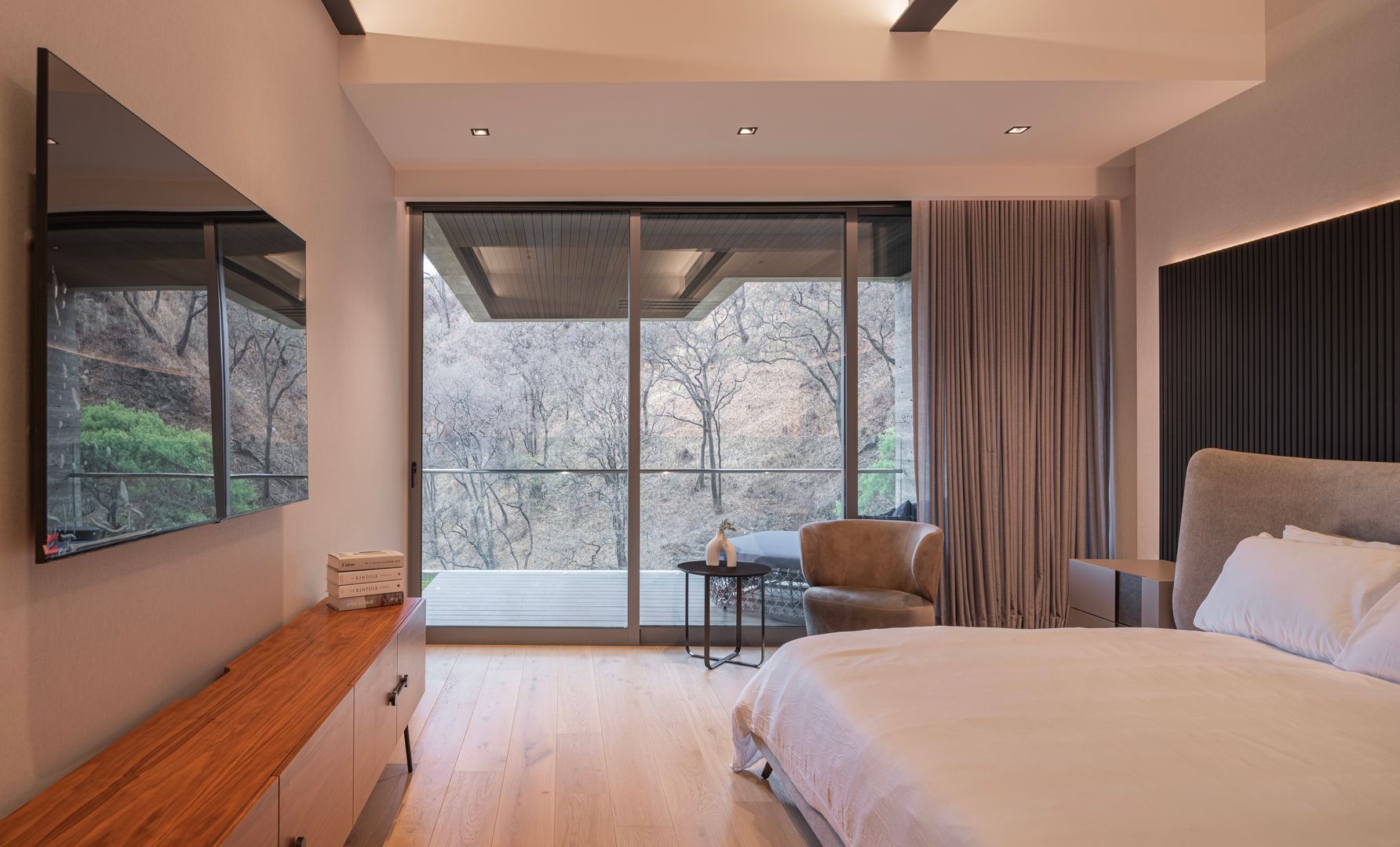 miralta-502-jafifarquitectos-arturolimonfoto-6833-Pano HDR.jpg
