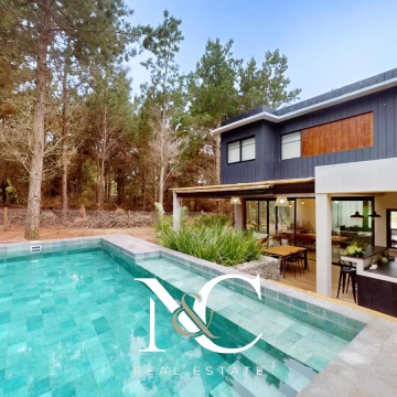 Casa en venta en Costa Esmeralda con gas y piscina