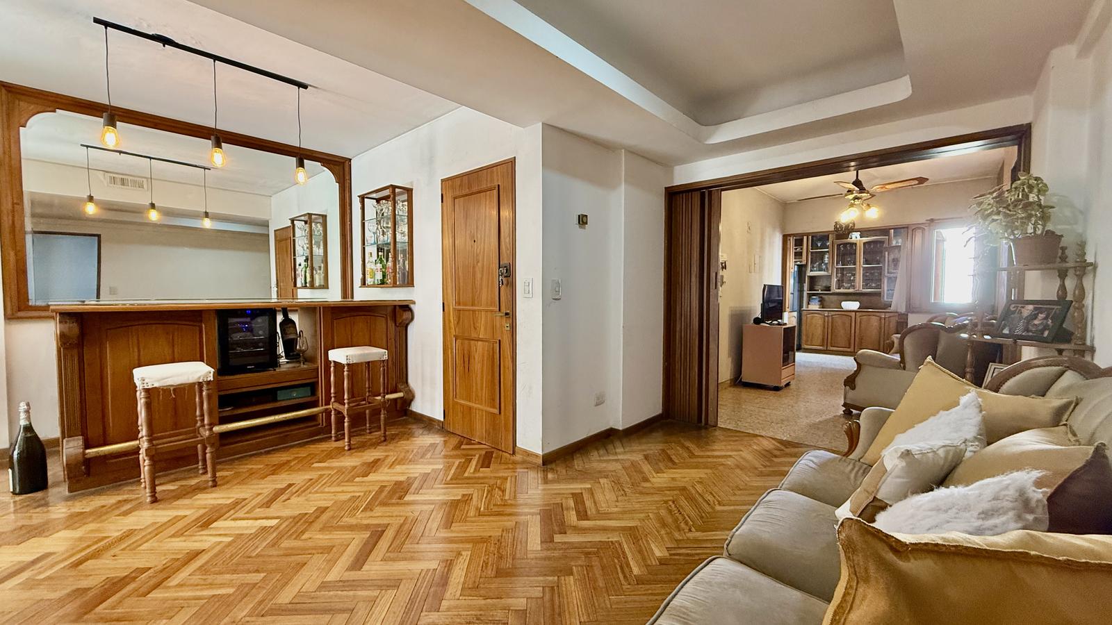Piso exclusivo de 3 dormitorios   comodín  Rosario Centro