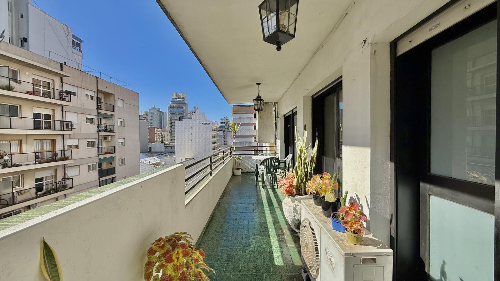 Piso exclusivo de 3 dormitorios   comodín  Rosario Centro