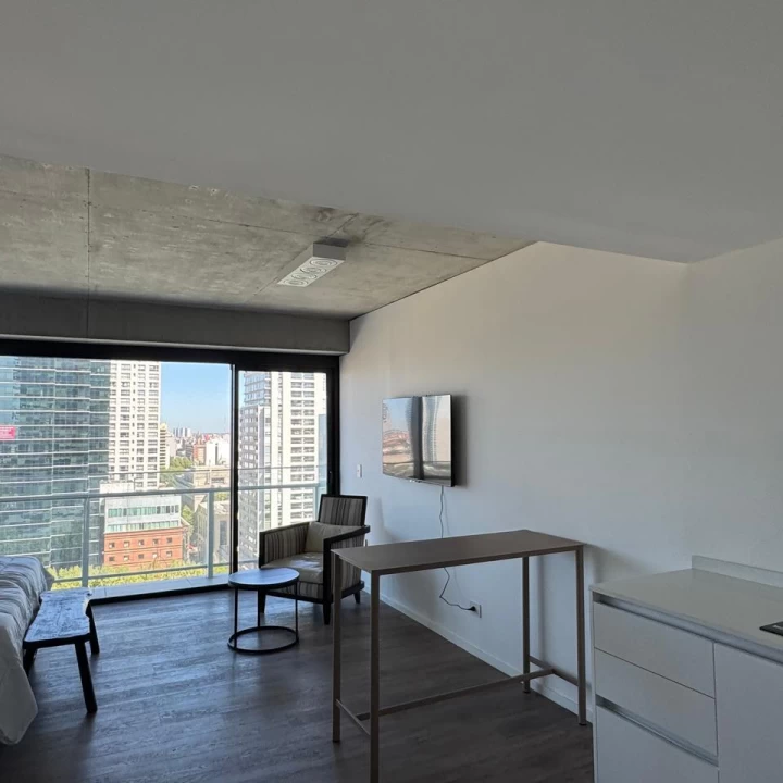 Excelente Studio en alquiler temporario, piso alto, Quartier Del Bajo - Puerto Madero