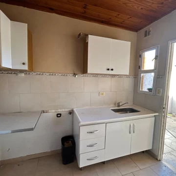 departamento dos ambientes en alquiler Champagnat 343
