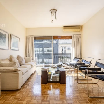 Recoleta, 3 Amb Piso Alto, todo Luz