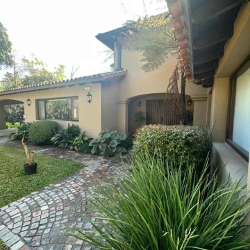 De la Media Caña 3600