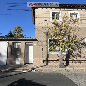 TIPO CASA FRENTE VENTA