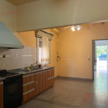 Casa en Alquiler en Guemes al 800, Luján