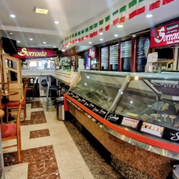 Local comercial en alquiler en Balvanera sobre Av. Rivadavia