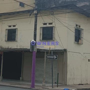 Edificio Comercial en Centro de Guayaquil