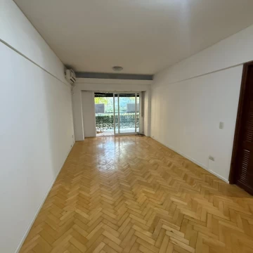 Departamento en alquiler en Palermo de 3 ambientes con dependencia