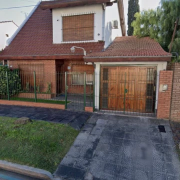 EXCELENTE CHALET DE CATEGORIA  MUY BIEN UBICADO