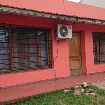 OPORTUNIDAD ! PROPIEDAD EN PADUA SUR