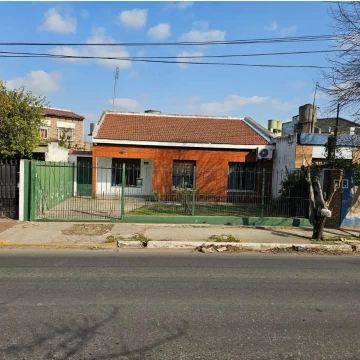 OPORTUNIDAD!! PROPIEDAD PARA 2 FAMILIAS