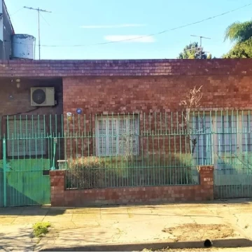 EXCELENTE PROPIEDAD EN MORON