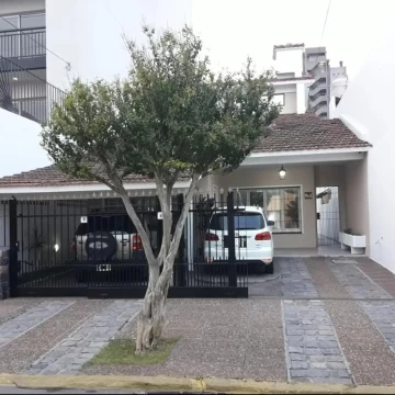 EXCELENTE  PROPIEDAD EN SAN JUSTO