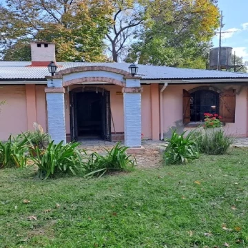 HERMOSA QUINTA EN MORENO, 2700 MTS