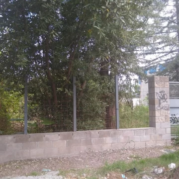 AMPLIO LOTE DE TERRENO  PERIMETRADO CON TODOS LOS SERVICIOS