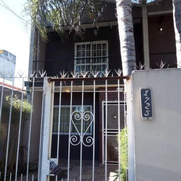 EXCELENTE DUPLEX DE 3 AMBIENTES