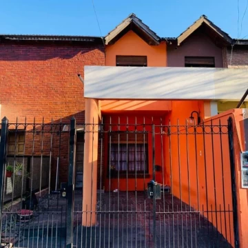 EXCELENTE PROPIEDAD  EN MERLO SUR 4 AMBIENTES