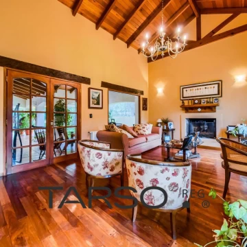 4 DORMITORIOS CASA TRADICIONAL EN EXCELENTE CONDICIONES - EL BOSQUE