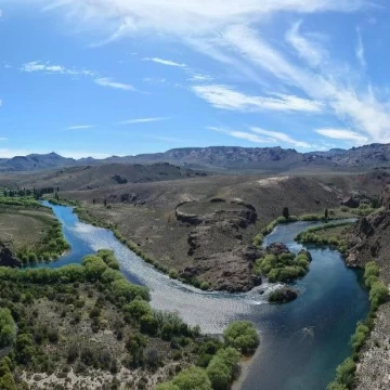 Chacra en venta sobre el Río Limay  a 1 hora de San Carlos de Bariloche Patagonia Argentina