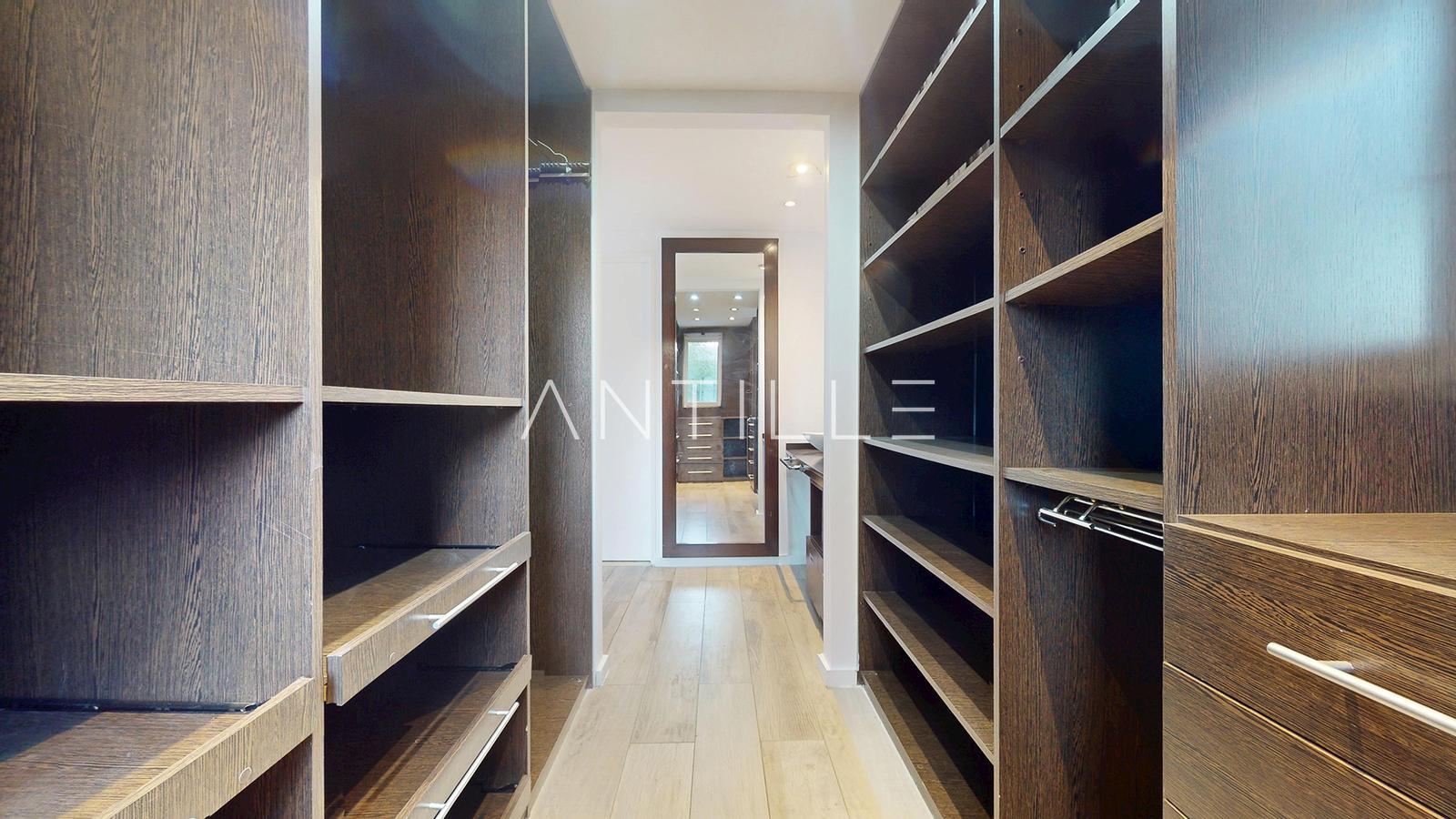 VESTIDOR 1 CASA EN ABRIL CLUB DE CAMPO, HUDSON