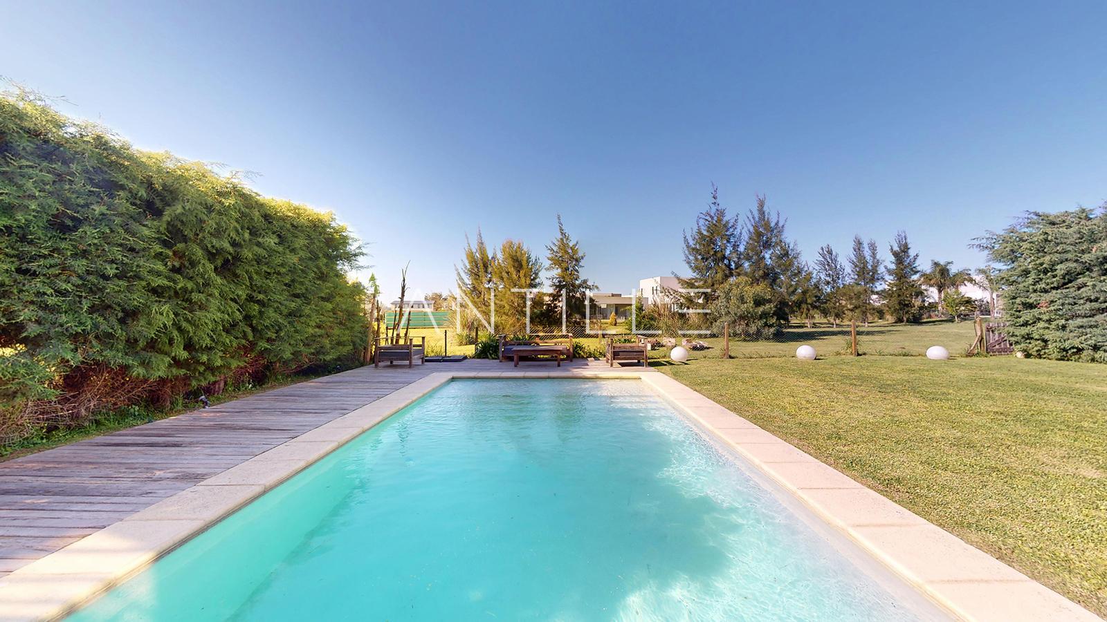 PILETA 2 CASA EN GREENVILLE POLO 
