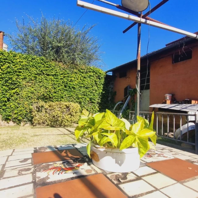 VENTA CASA 4 AMBIENTES . TEMPERLEY