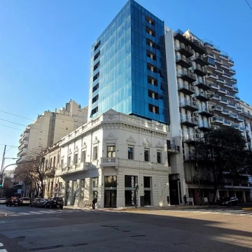 Venta de departamento 3 amb. en boulevar Caseros San Telmo