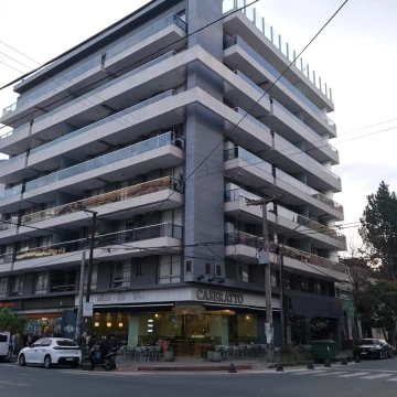 Excelente Local en Venta en la Mejor Esquina de General Paz