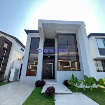VENTA CASA DE ESTRENO 3 HABITACIONES EN  ISLA CELESTE ETAPA ESTRIBOR CON JACUZZI