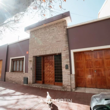 Casa centrica en venta en San Rafael - Bombal al 400