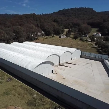 VENTA DE BODEGA A 15 MINUTOS DE SANTA FE