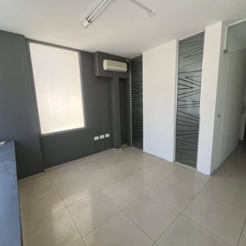 Oficina en Venta con baulera en barrio Centro