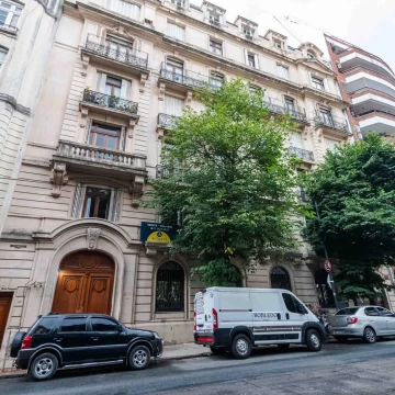 Venta - Excepcional Piso Francés Frente a Plazoleta Obligado | 337 m² | Guido y Parera