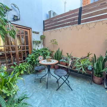 Venta PH triplex en Saavedra 3 ambientes garage para 2 autos, terraza, balcón sin expensas