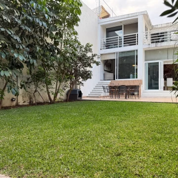 Casa en venta en Lomas Altas con vista a la cañada 