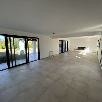 Casa en venta Country Causana 3 dormitorios, gran galería y patio con pileta